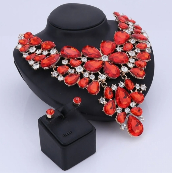 18k gold plated red crystal flower necklace earrings set - Picture 9 of 12